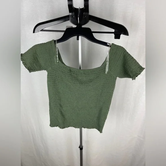 Bp. Green Smocked Off-the-Shoulder Top Size Medium (8-10) NWT - Picture 8 of 11